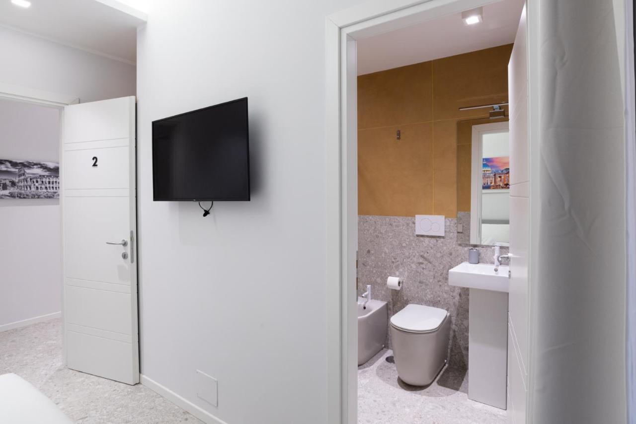White Home Suite And Rooms Roma Exterior foto