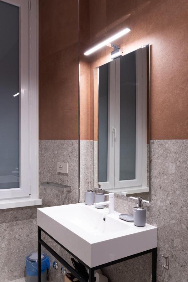 White Home Suite And Rooms Roma Exterior foto